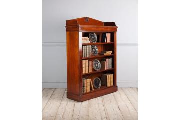 Antique Georgian furniture dating from c.1714 - c. 1837: Thakeham Furniture, Horsham, Sussex, UK