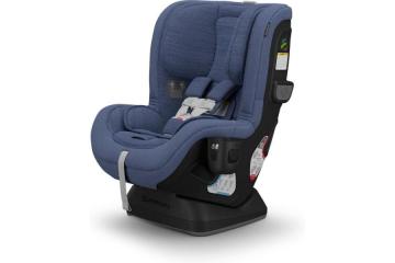 Buy Convertible Car Seats This Spring Season for Safe Family Travel