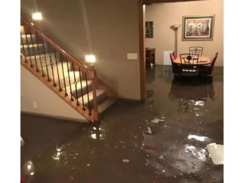When Do You Need Emergency Water Damage Restoration Services?