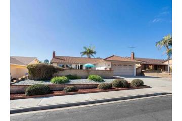 4427 Trieste Dr Carlsbad, CA 92010