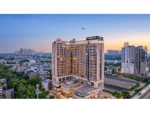 Hotel Near Commercial Area Haibatpur Noida