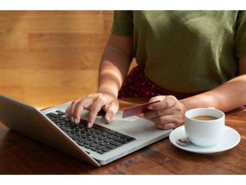 Why Create Pay Stub Online Instead of Manually?