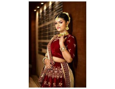 Lakmé Academy Powered By Aptech Ahmedabad:- Bridal Makeup Course in Satellite Ahmedabad