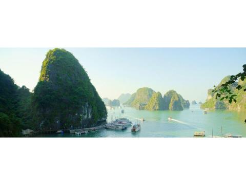 Luxury Vietnam Getaway – Private Villas & White Sand Beaches