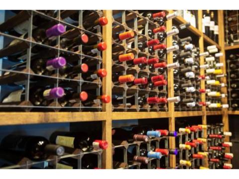 Find Premium Liquor Outlets Near You