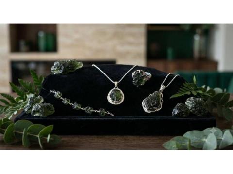 Buy Moldavite Jewellery UK – Authentic Crystal Collection