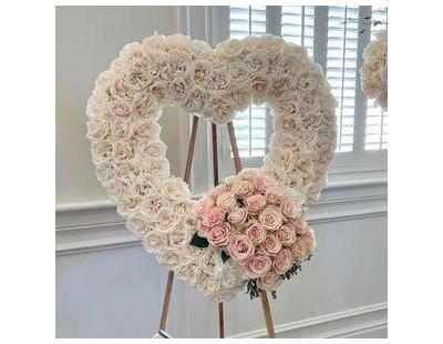Shop Funeral Flowers Online with a Florist for Funeral