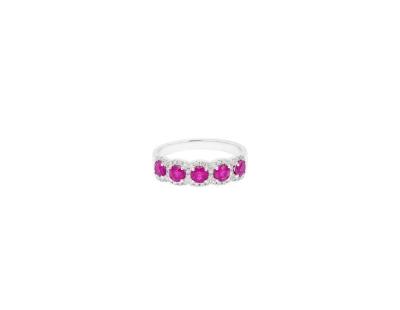 Shop Classic Tiffany Style Engagement Ring This Summer Season