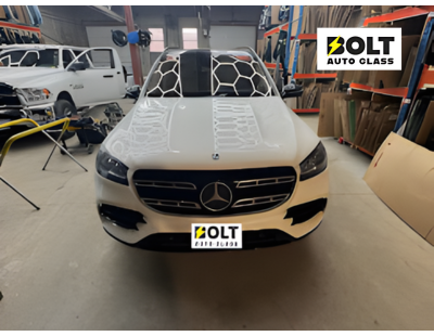 Auto Glass Repair and Replacement Service