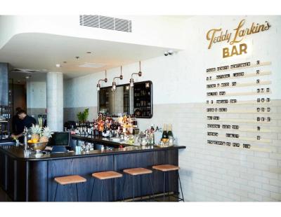 Teddy Larkin’s Seafood & Steakhouse