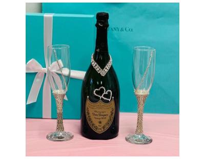 Tiffany Champagne Flutes – Elegant Crystal for Special Toasts