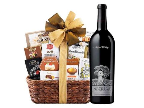 Silver Oak Gift Basket for Any Special Occasion