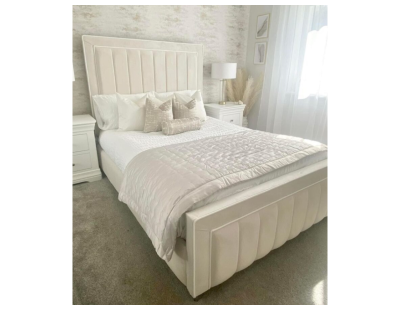 Border Strip with Piping Bed