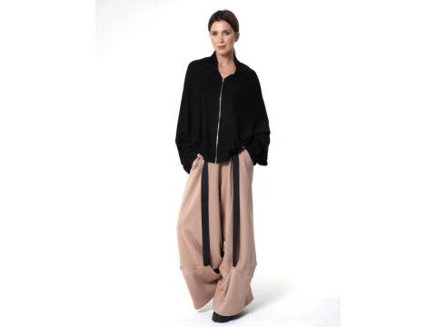 Stylish Linen Jackets for Women in Santa Monica for Everyday Wear