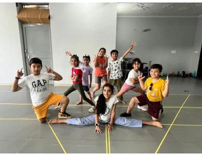Best Contemporary Dance Institute in Queens Road -  Buskers Dance Institute