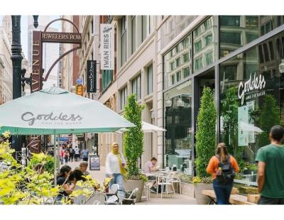 Discover Beaux-Arts Hotels in Chicago With Remarkable History