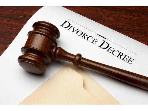 Compassionate Divorce Lawyer in Noida | Adv Atulay Nehra