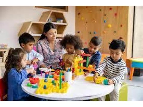 Caring Daycare Support for Growing Children