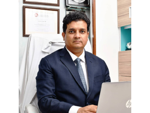 Hair Transplant Clinic in Delhi NCR | Dr. Gaurav Garg | Dermalife