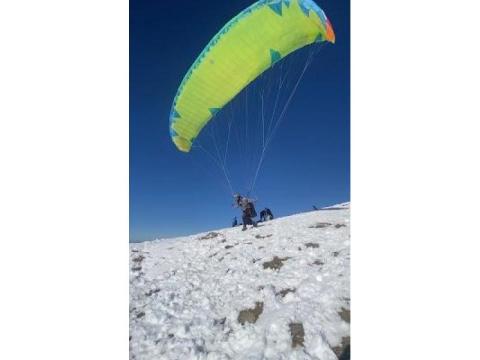 Best Paragliding School in Bir Billing for Safe Flight Training - 2/2