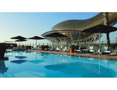 Experience Skyline Views and Luxury at METT Barcelona