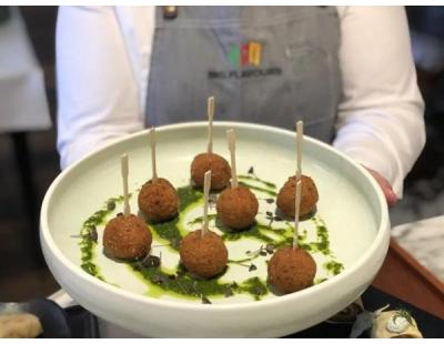 Planning Elegant Canapé Catering in Melbourne for Corporate and Private Events