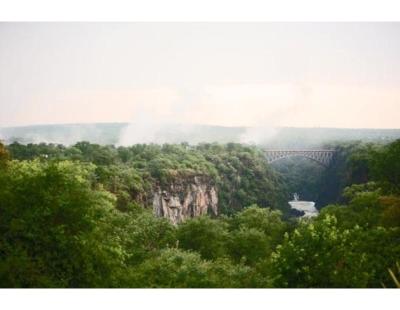 Experience Victoria Falls and a Zambezi Sunset Cruise – Book Now