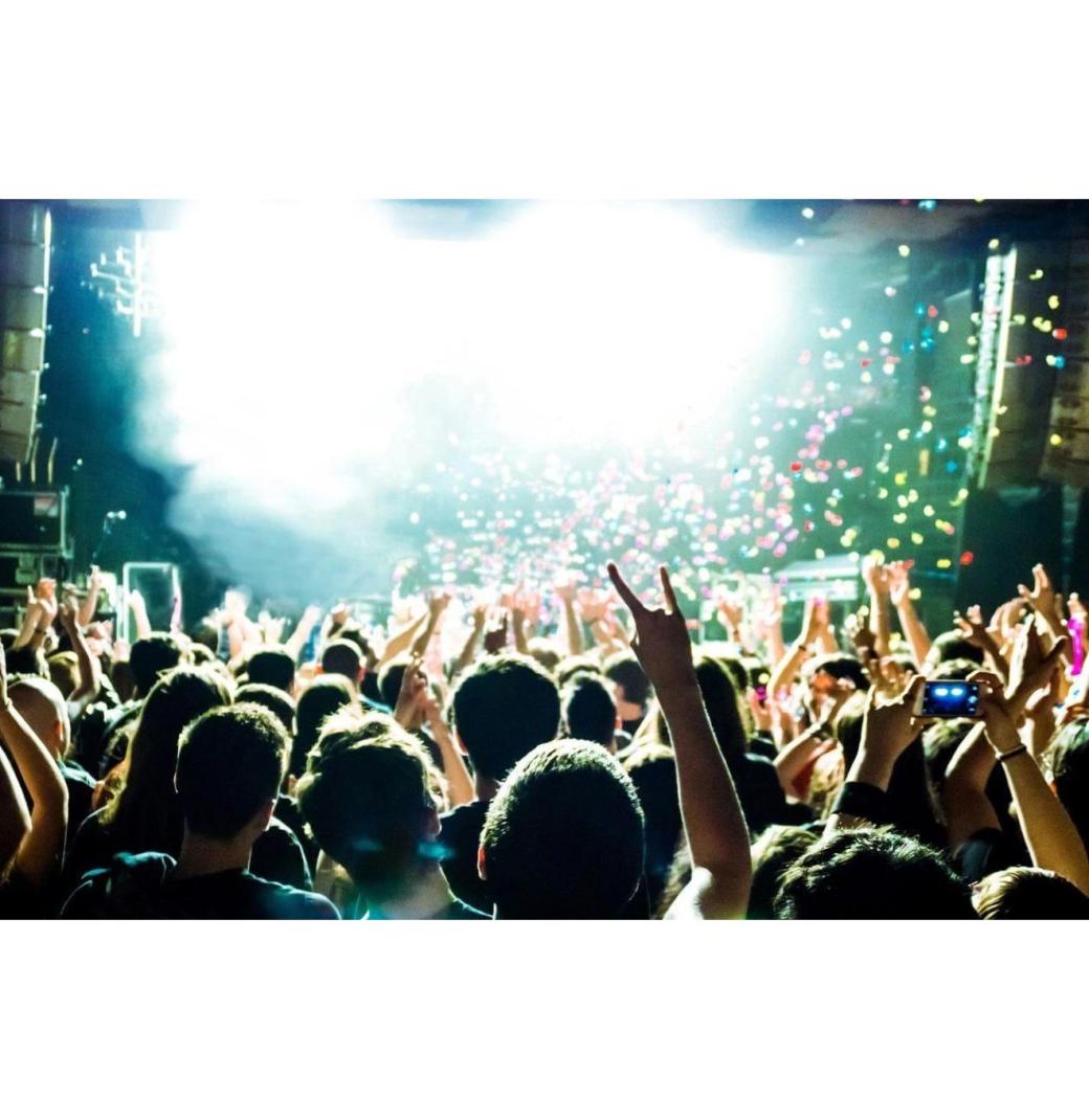 Book the Best Music in Palm Desert for Your Next Night Out