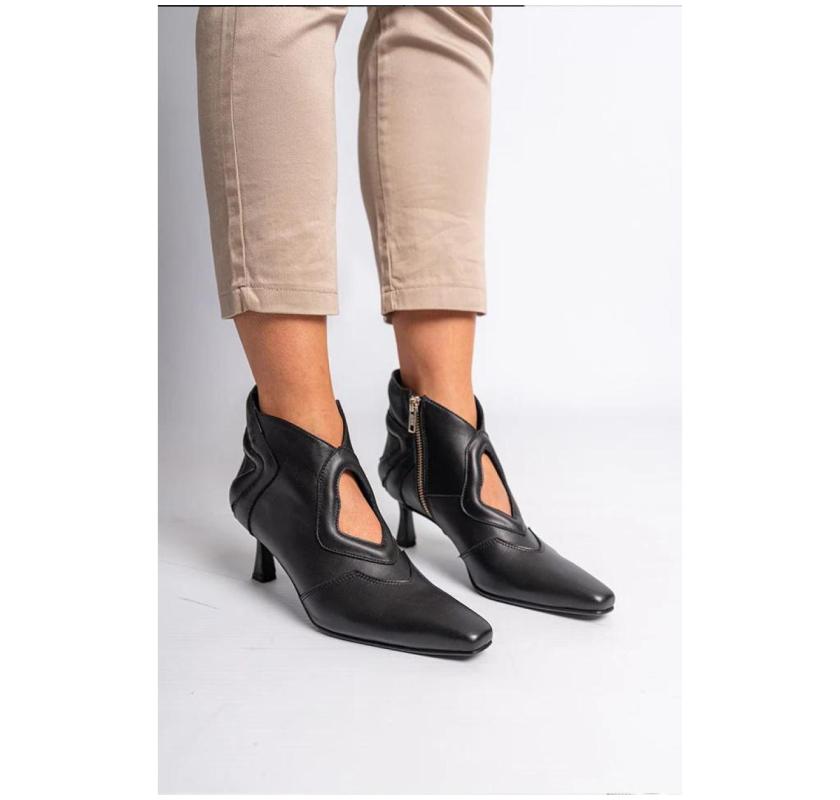 Handmade Womens Boots | Artisan Crafted by Clara Barcelo