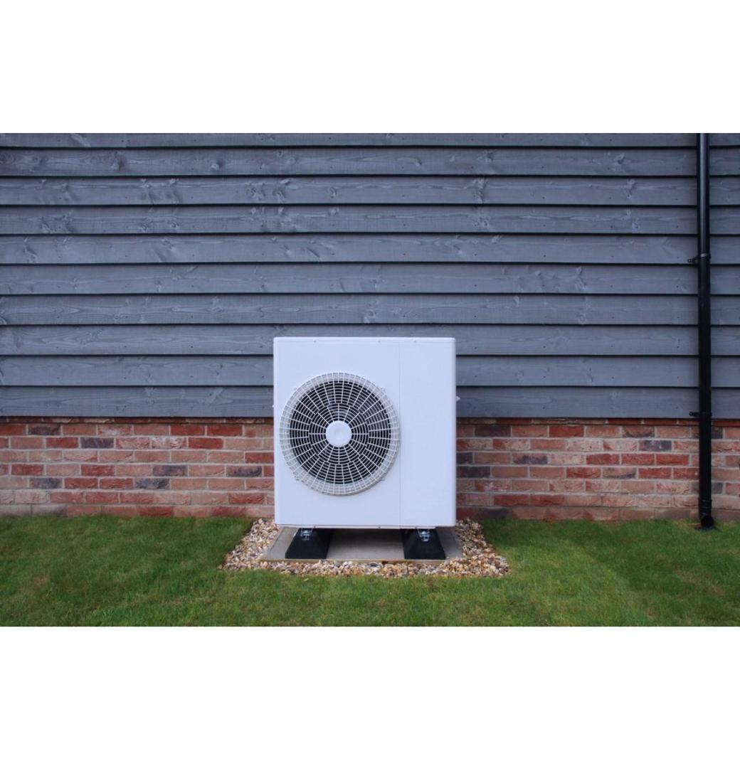 Why Is an Air Source Heat Pump a Smart Investment for Eco-Friendly Homes ? - 2/3