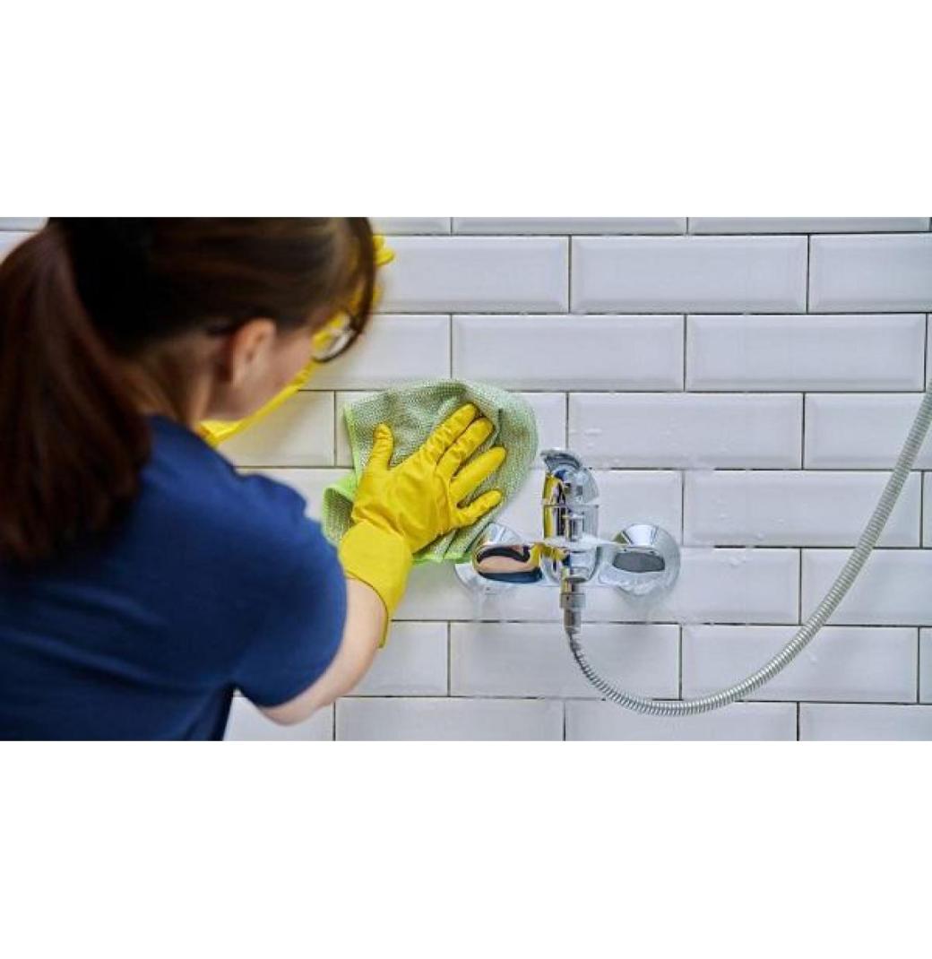 Say Goodbye to Bathroom Tile Build-Up Bismarck Residents! - 1/3
