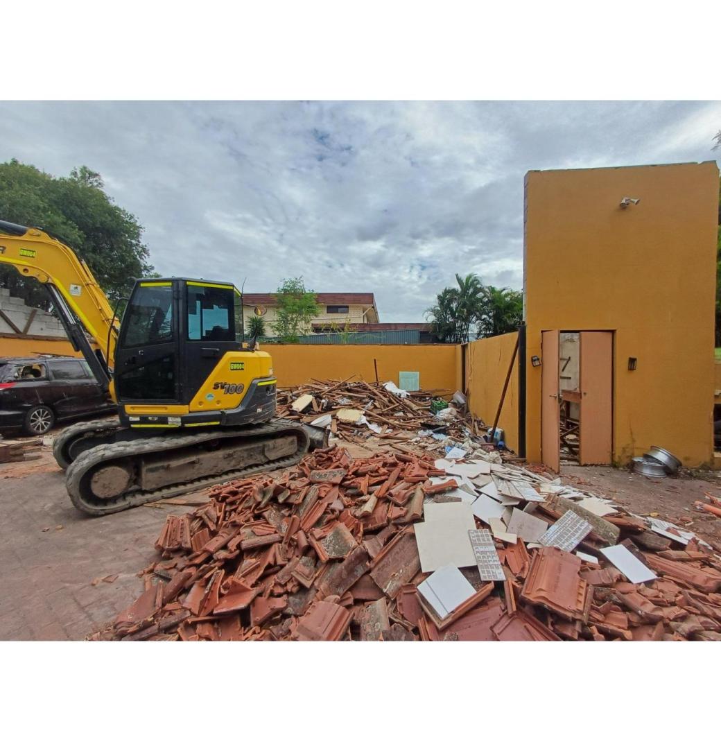 Demolition in Buranda - 3/3