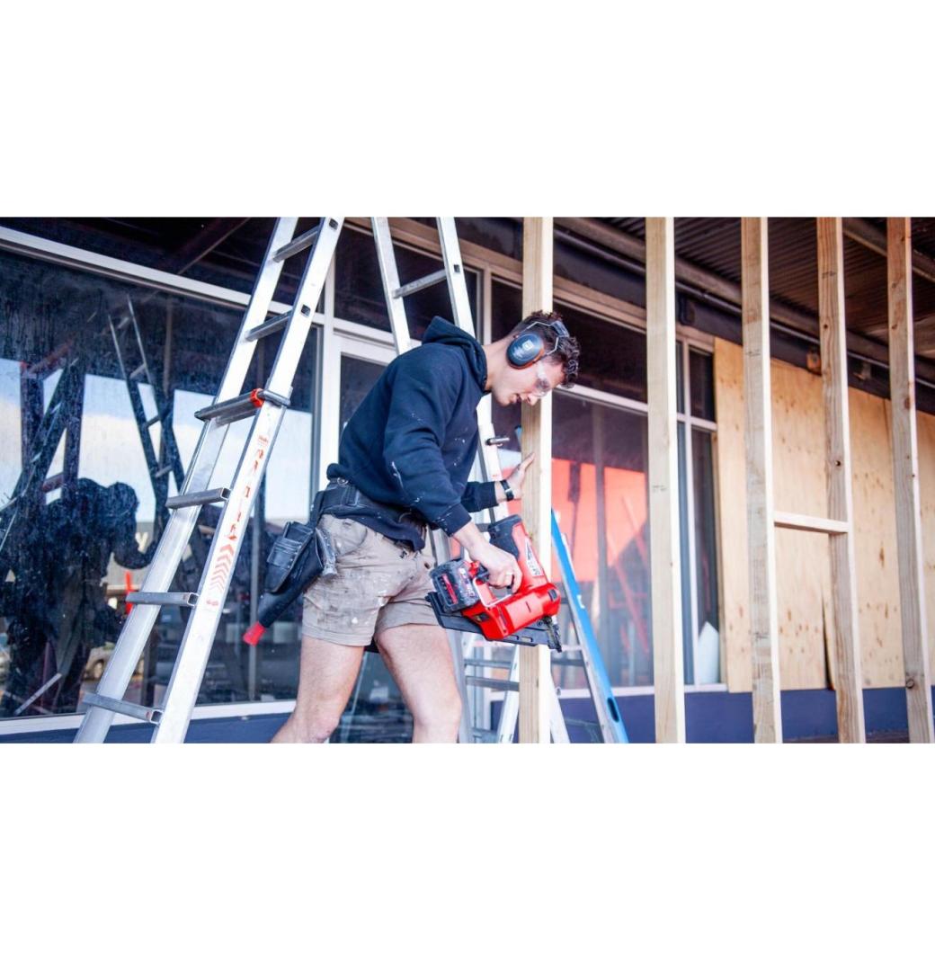 Handyman in Melbourne - 1/3