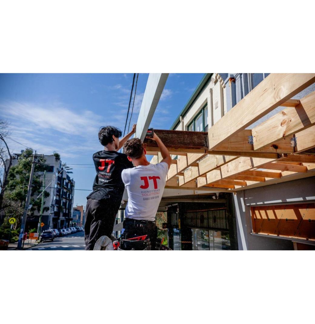 Handyman in Melbourne - 2/3