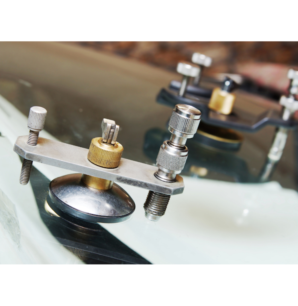 20+ Years Auto Glass Repair - National Auto Glass Brampton - 1/3