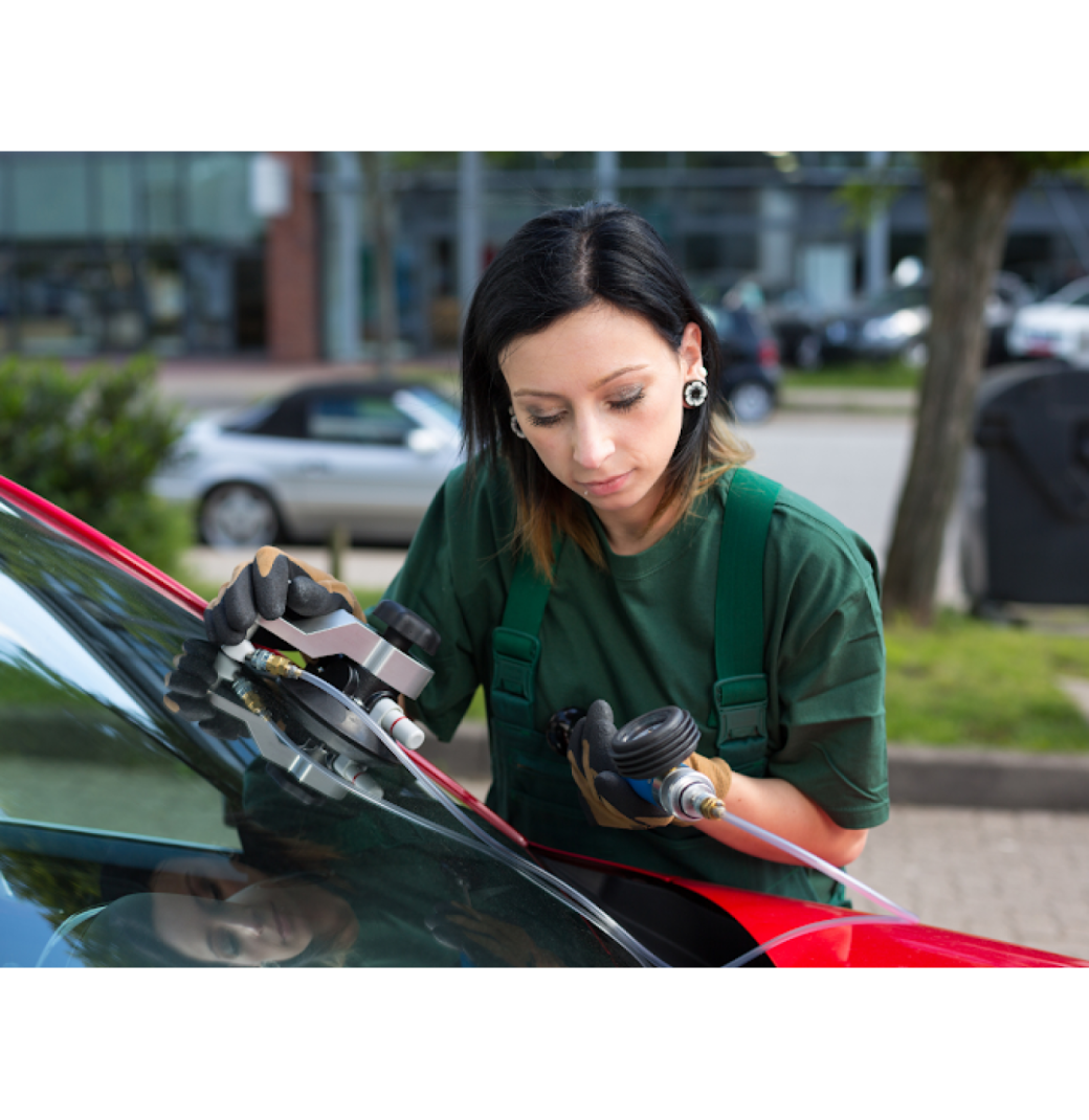 20+ Years Auto Glass Repair - National Auto Glass Brampton - 2/3