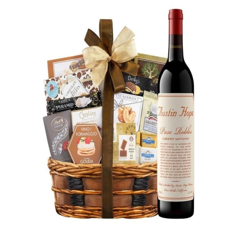 Send New Year Gift Baskets Online – Celebrate with Style & Joy
