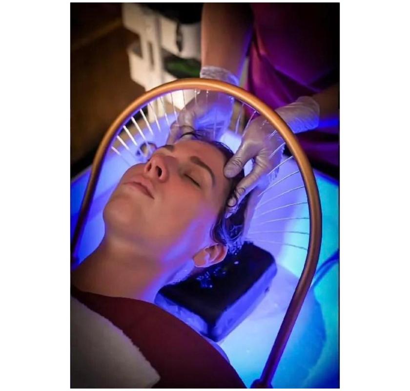 Women’s Essential Scalp Renewal at PRANA Spa