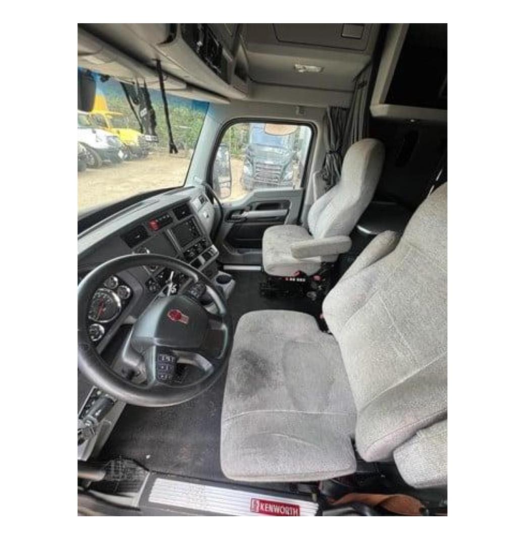 Truck available for rent and sell  - 2/3