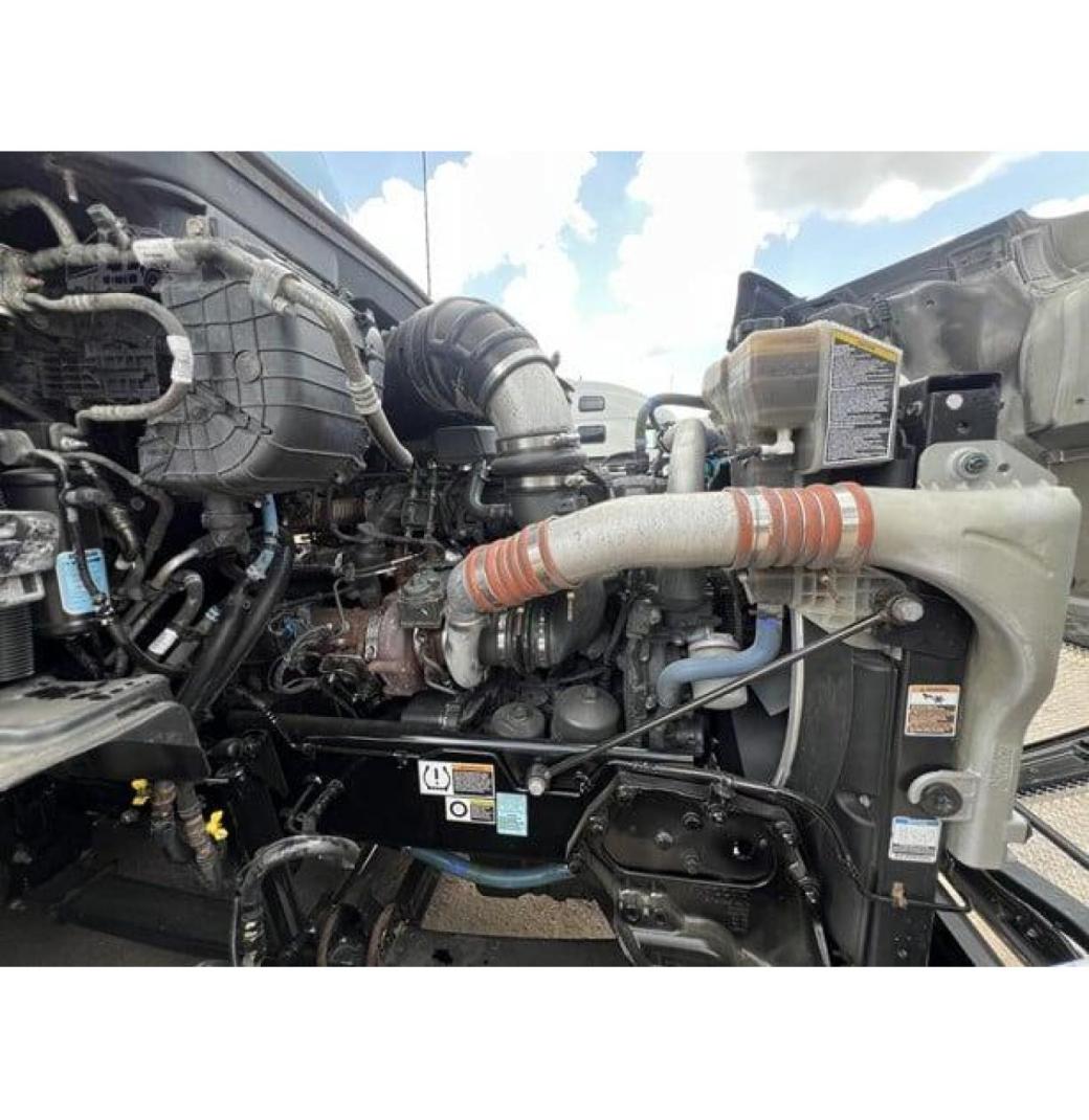 Truck available for rent and sell  - 3/3