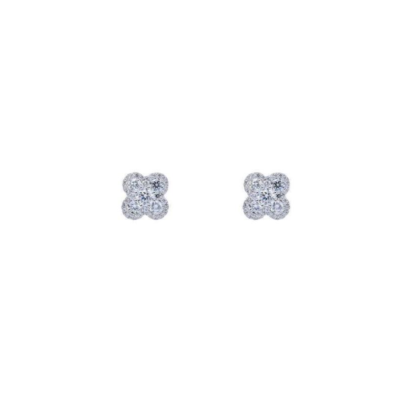 Premium Luxury Earrings Featuring Timeless Designs in Greenbrae