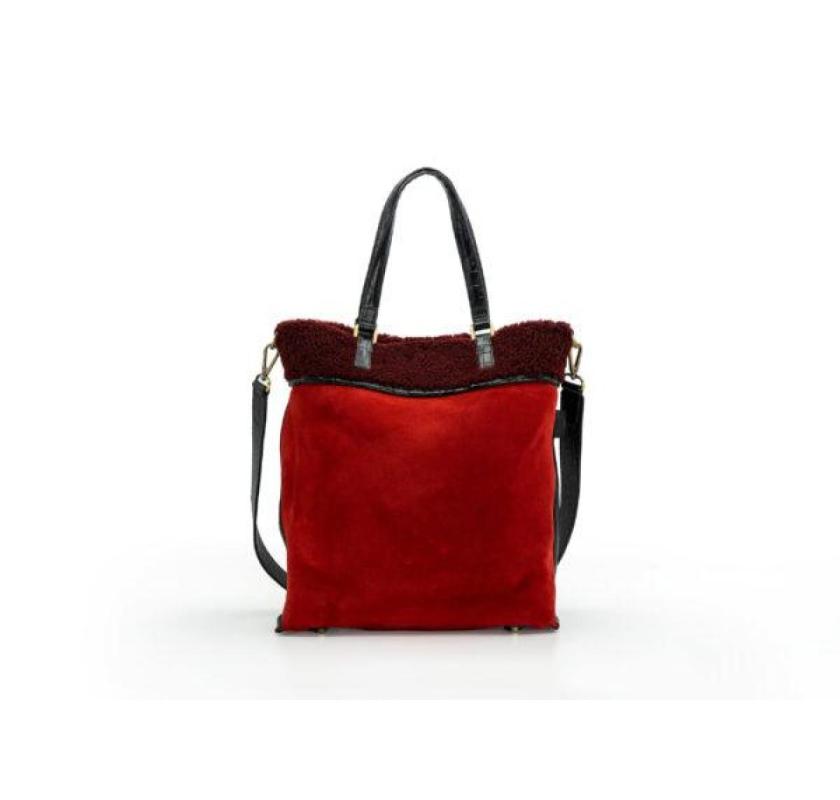 Luxurious Shearling Bags Crafted for Everyday Style