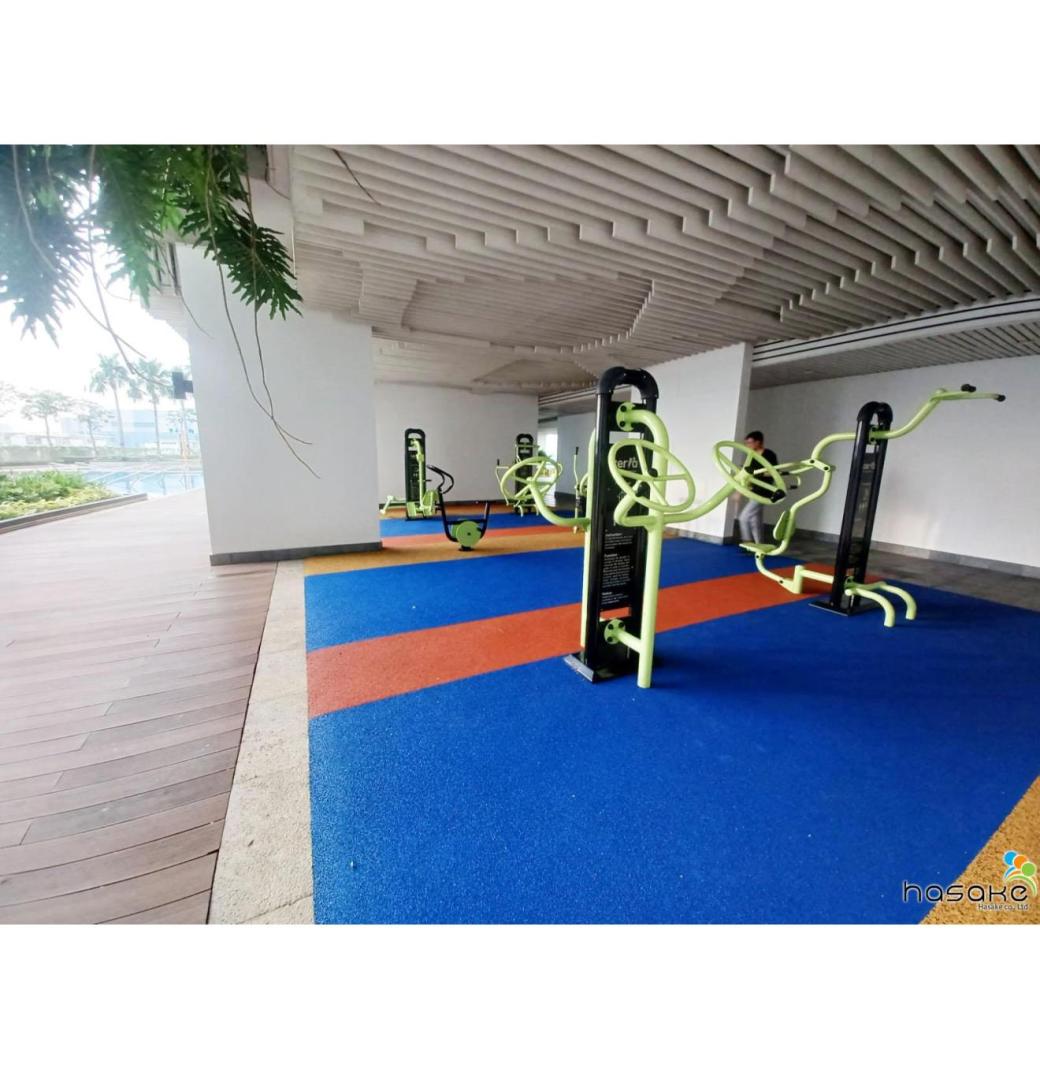 EPDM Gym Flooring Recycled Rubber Mat in Vietnam - 1/3