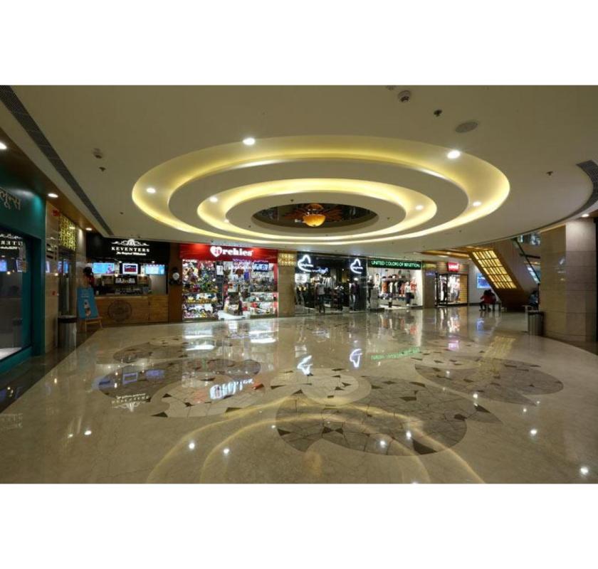 Modern Mall Interior Design Trends for Commercial Spaces