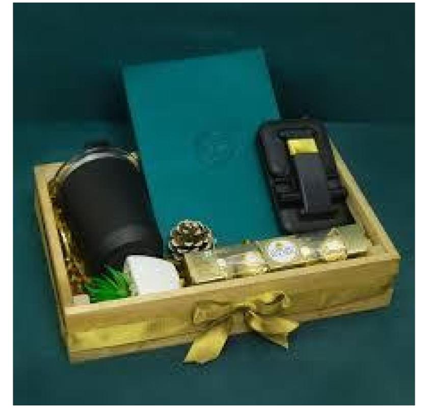 Celebrate Teams With Memorable New Year Gifts For Employees