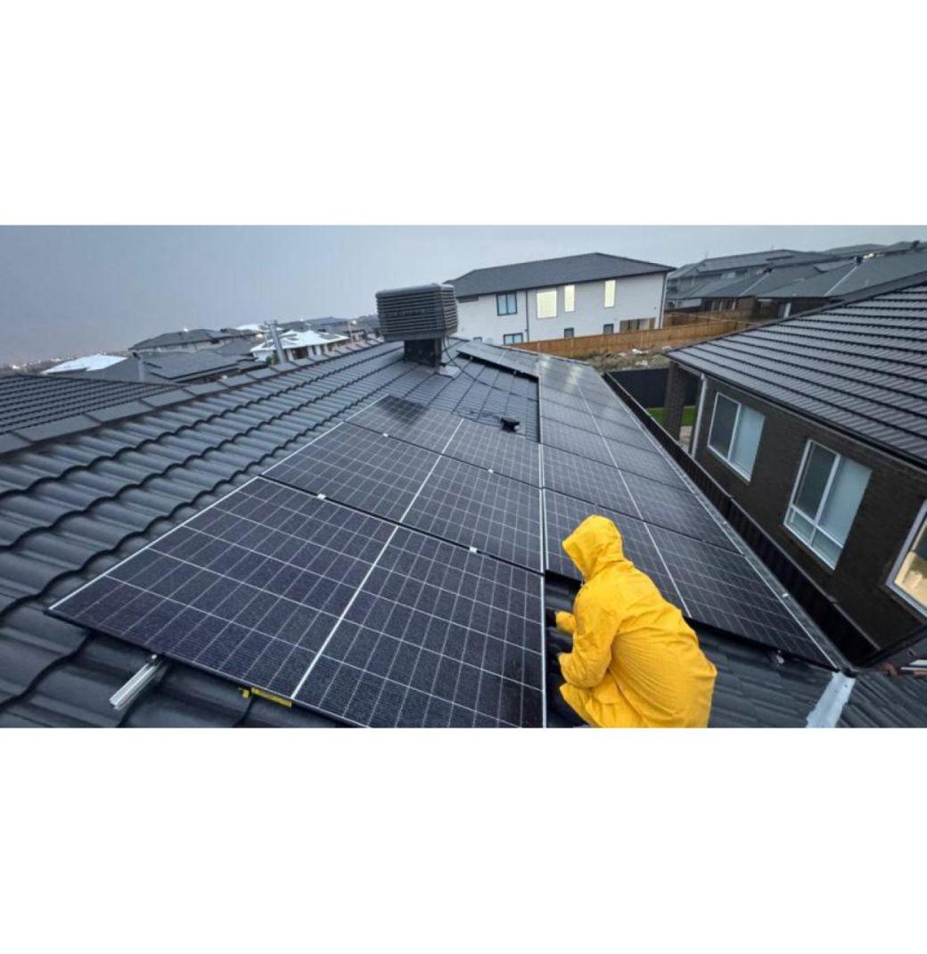 Commercial Solar Panels in Melbourne: High-Performance Business Energy Solutions by Arinna Solar
