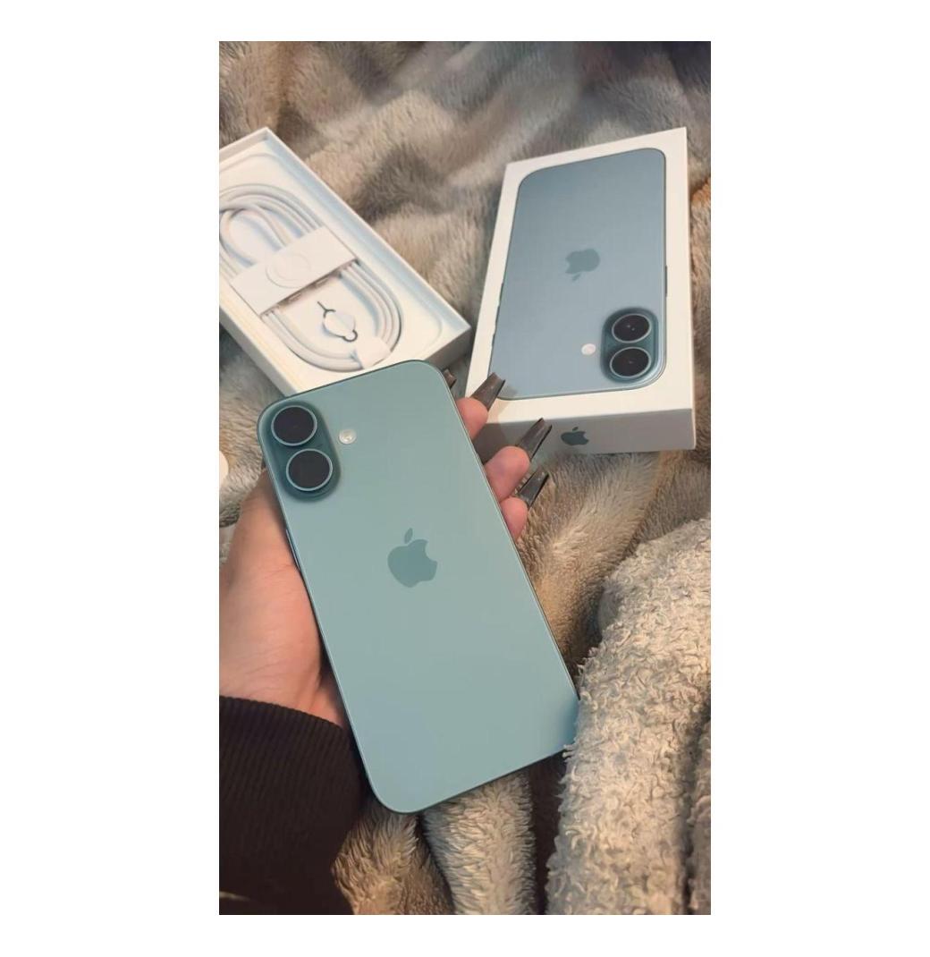 iPhone 16 available for sale  - 3/3
