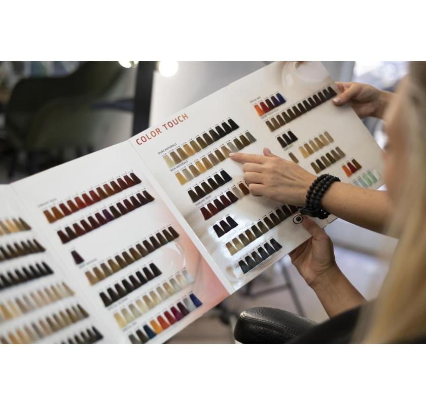 Achieve Vibrant, Long-Lasting Color with Nourishing Hair Dyes