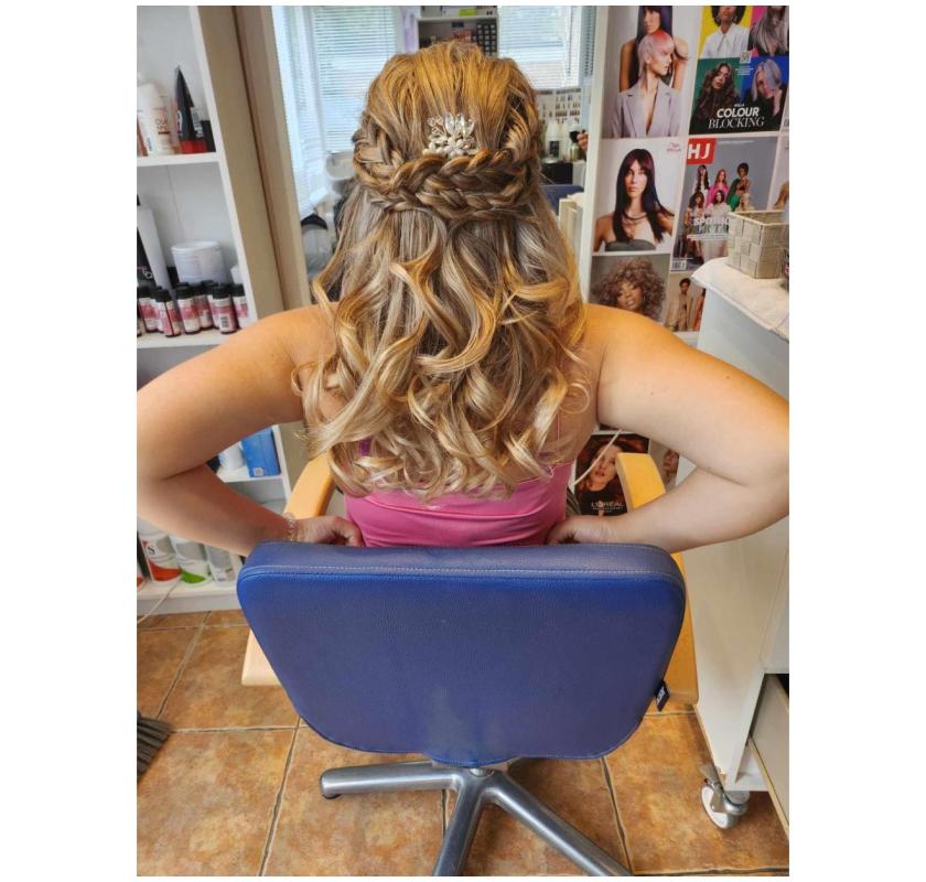 Experienced Hair Stylists in Cambridge | Trusted Local Salon