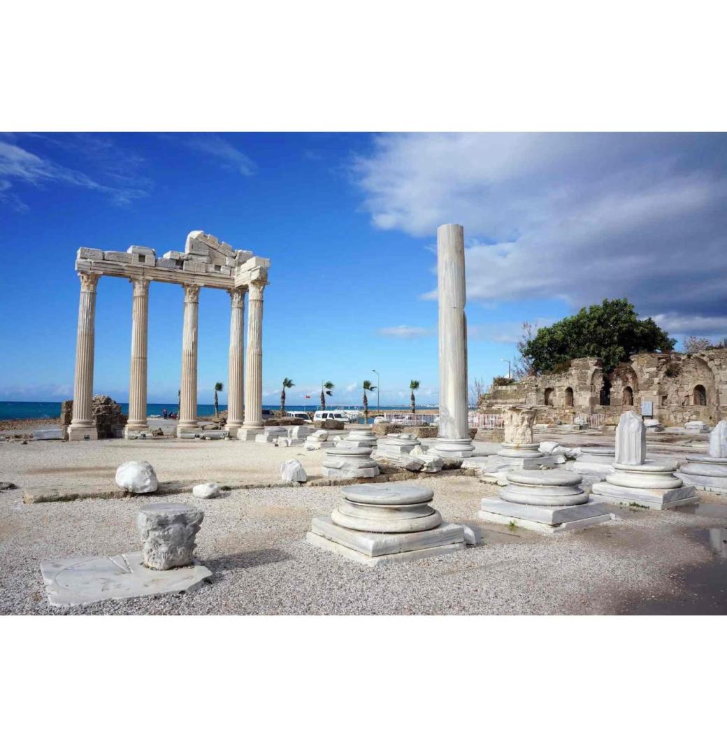 Discover Antalya Holiday Packages : Sunlit Coastlines, History and Relaxed Resorts